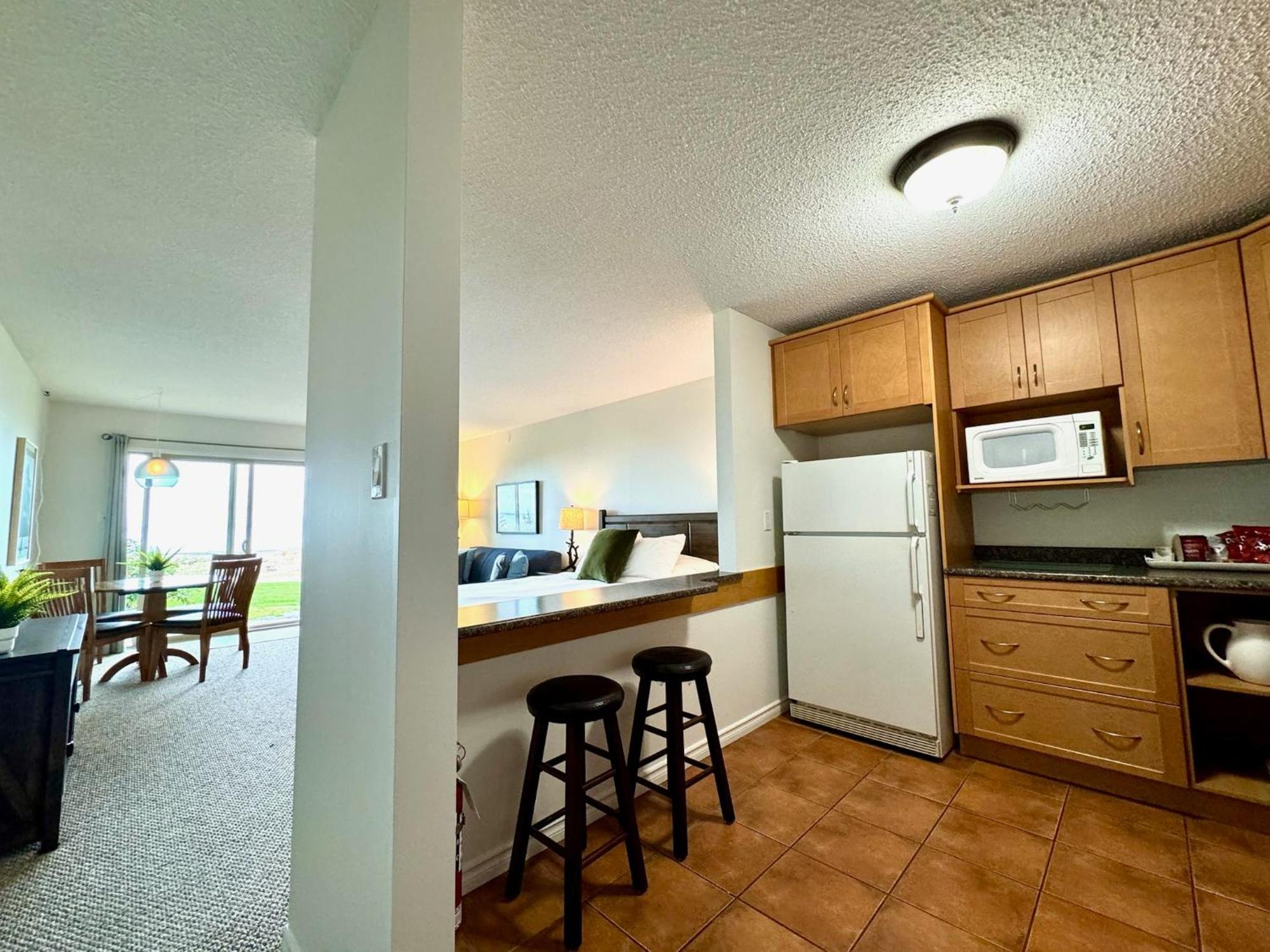Shorewater Resort Beachfront Studio - 2 Beds Qualicum Beach Ngoại thất bức ảnh